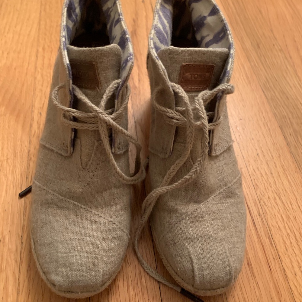 Toms shoes